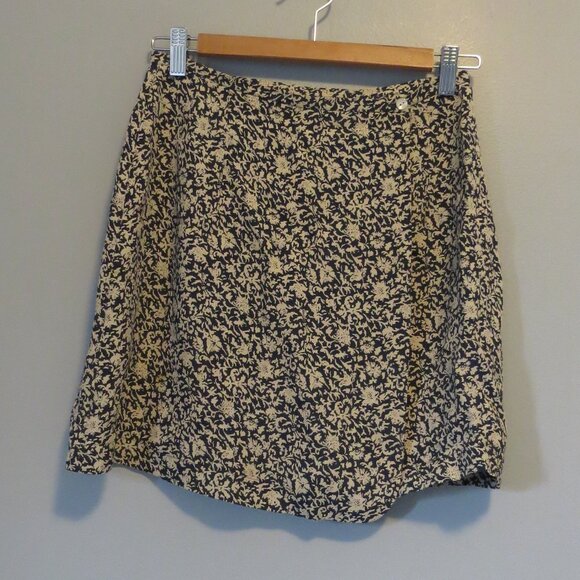 Vintage GAP Navy & Cream Floral Wrap Mini Skirt Sz 4 - Picture 1 of 7